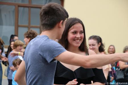 Po dveh letih Kamnik danes v znamenju maturantske četvorke (60)